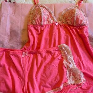 Victoria secret medium cami shorts lace trim sleep set